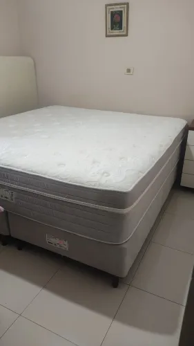 Cama King com Colchão PROBEL