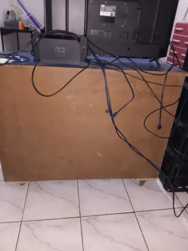 Comada Sapateira Em Perfeito Estado Com Corrediças!!