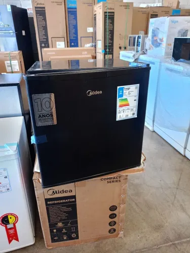 Frigobar Midea 45 litros, Preto