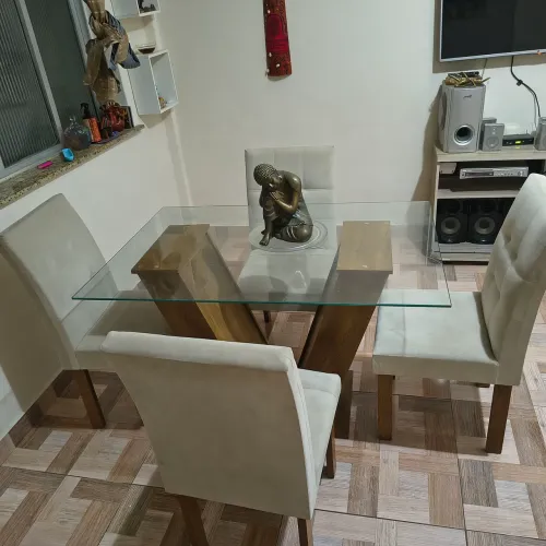 Mesa 4 cadeiras tampo de vidro