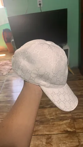 Boné Gucci branco