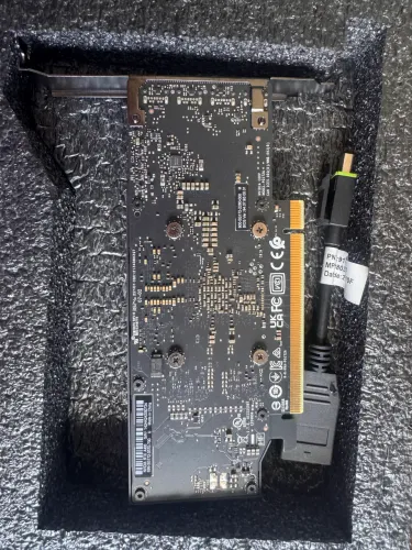 Placa de Vídeo NVIDIA RTX A400 4GB GDDR6 - PNY | Nova na Caixa