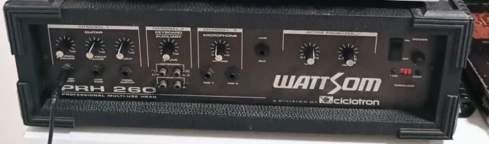 Vendo amplificador profissional