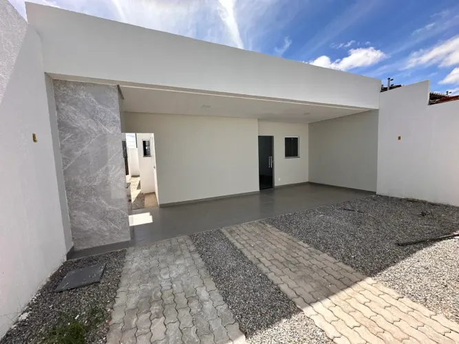 Casa com garagem para dois carros Bairro Nova Petrolina
