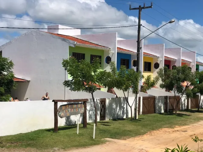 Casa de condomínio para venda com 128 metros quadrados com 4 quartos