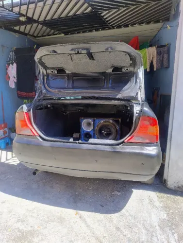 Ford Focus Ghia Sed. 2.0 16v/ 2.0 16V Flex 4P 2002