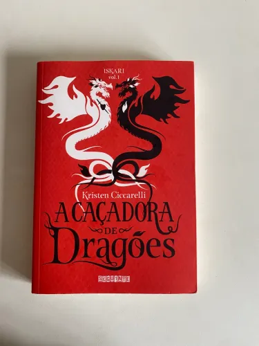 A Caçadora De Dragões- Livro