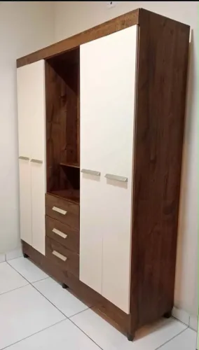 Vendo guarda roupa usado ; em bom estado , entrega e montagem grátis 