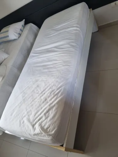 Cama de solteiro com colchão 