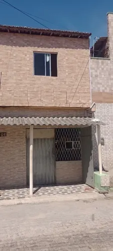 Casa primeiro andar parte de cima pra alugar