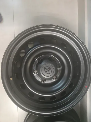 VENDO RODAS DE FERRO ARO 17" DA HILUX POWER PACK. RODARAM MENOS DE 5KM!!! ZERADAS!!