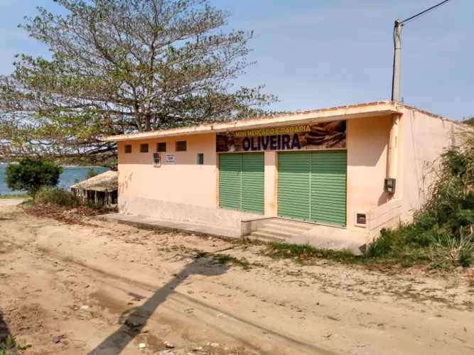 Loja Comercial - Poço Fundo