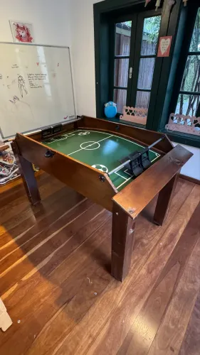 Mesa de Tamancobol em Madeira