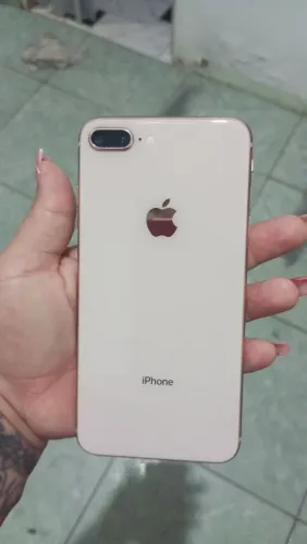 Vendo iPhone 8 plus tá em ótimo estado 