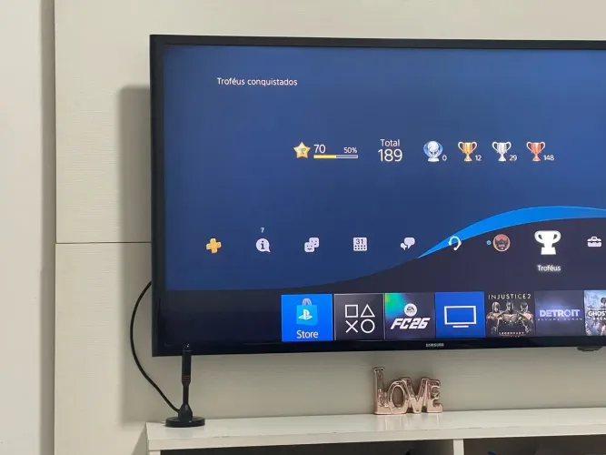 Ps4 Slim 1TB - 2 controles