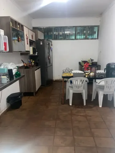 IMÓVEL DE ESQUINA COM 2 RESIDÊNCIAS OPORTUNIDADE PARA INVESTIDORES PROX A AV T-9