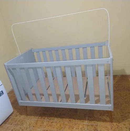 Berço americano cinza