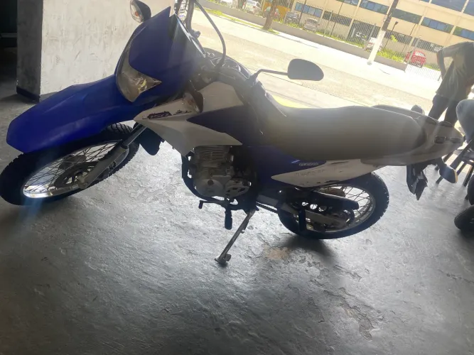 Honda Bros 150 único dono