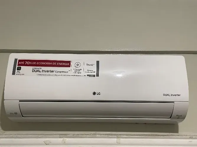 Ar-condicionado/Central de Ar LG VOICE Inverter 9.000 Btus