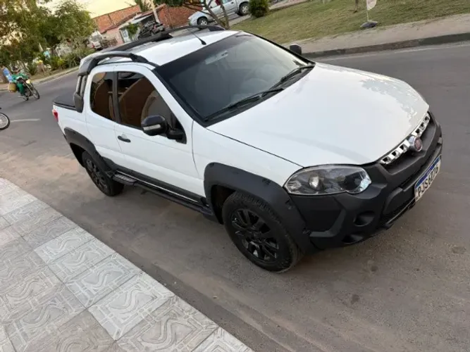 Fiat Strada Adventure1.8/ 1.8 Locker Flex CD 2016