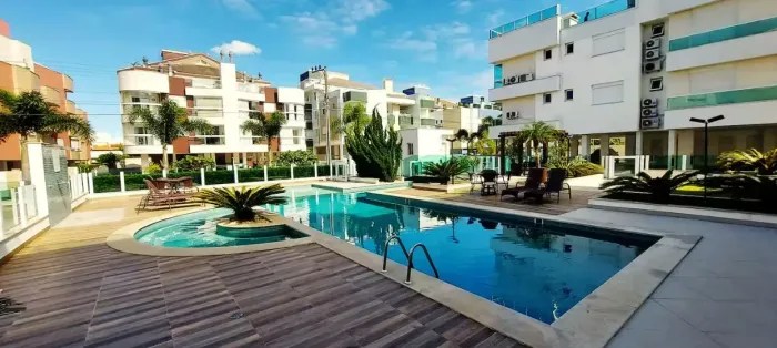 Cobertura para aluguel e venda possui 3 suítes em Ingleses.