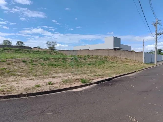 Terreno de 2.250m² à venda em condomínio - Loteamento Residencial Parque do Lago - Cajuru