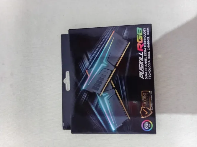 dois pente memoria 2x16 gb rgb aseito troca algo de meu interece