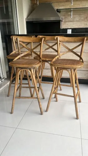 Banquetas Giratórias Alta em Madeira