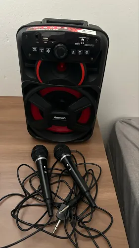 Caixa de som Amvox com 2 microfones