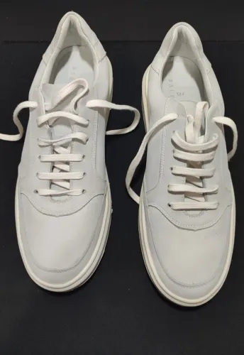 Tenis