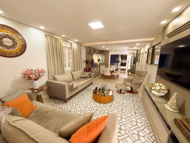 Casa mobiliada no Centro com área gourmet completa
