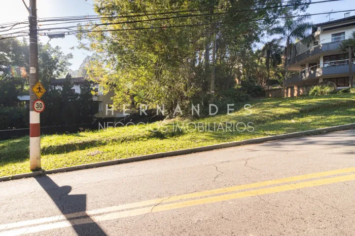 Terreno de 1.600m² à venda em condomínio exclusivo em Barueri-SP, no Residencial Tamboré!