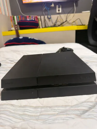PLAYSTATION 4