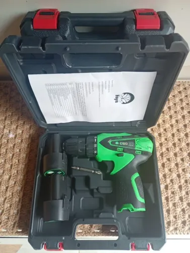 Furadeira e Parafusadeira Sem Fio 12V com 2 Baterias e Maleta