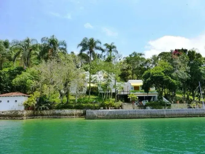 Casa na ilha do Cavaco em Angra dos Reis