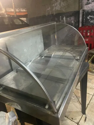 Vendo uma estufa... De 5 bandeja 