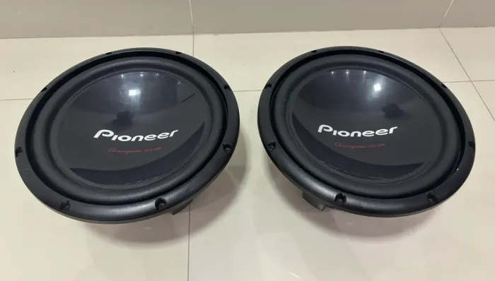 Par de Subwoofers Pioneer 12? TS-W309s4