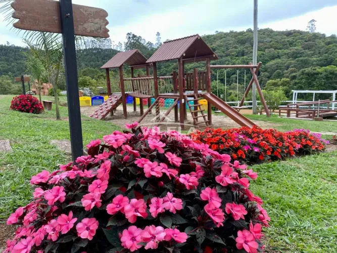 Sítio Completo à Venda em Paraibuna-Sp  Lazer, Natureza e Estrutura