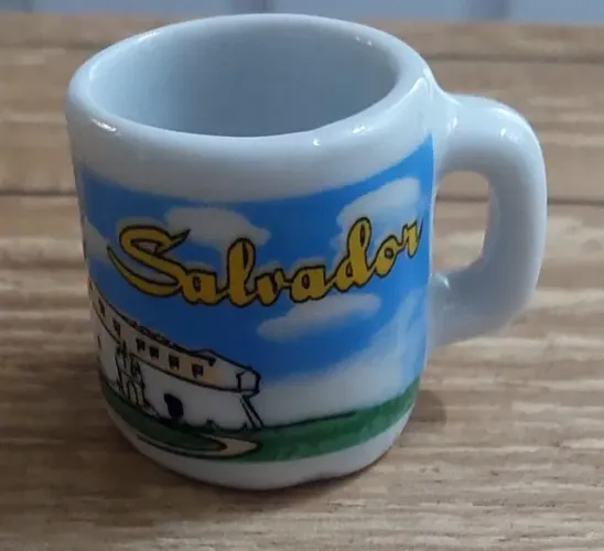 Caneca Miniatura Salvador + Prato Miniatura Natal