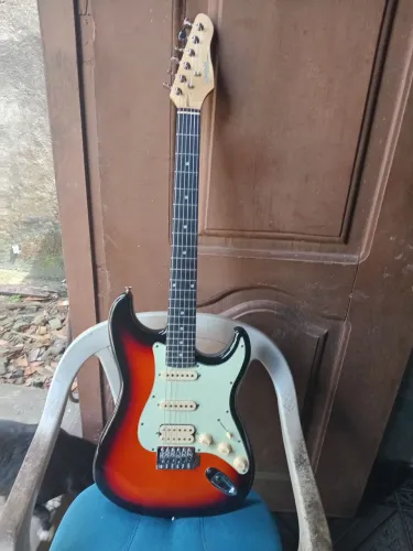 Guitarra Giannini Standard