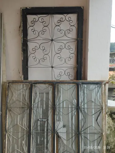 janela e porta de ferro