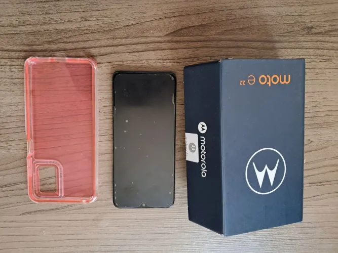 Celular quebrado para tirar peças 