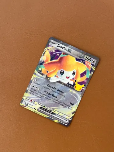 Carta Pokemon Jirachi EX Celebração de 30 Anos (102/128)