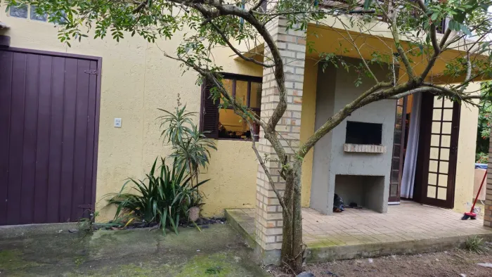 Casa bem localizada 