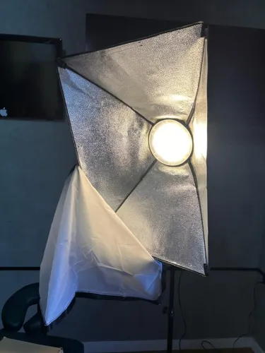 Kit Softbox LED Tomate MLG-065 Bicolor c/ Tripé e Controle Remoto - Iluminação Profissiona