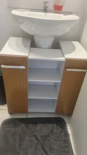 Conjunto banheiro espelho e nicho