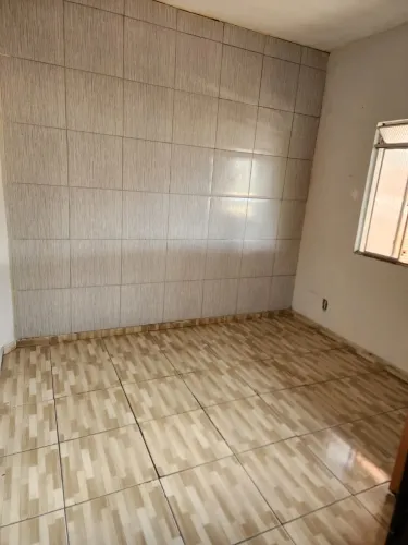 Aluguel casa 750