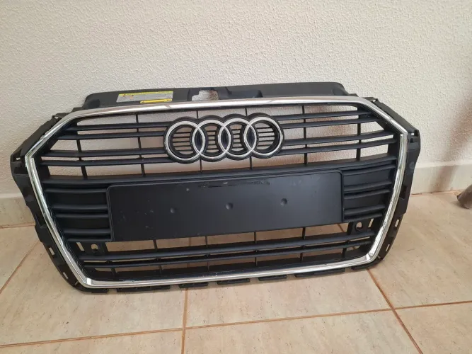 Grade dianteira original Audi A3 2018 a 2020