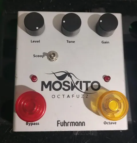 Pedal de baixo Fuhman Moskito (Fuzz e Oitavador)