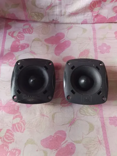 TWITTER JBL SELENIUM